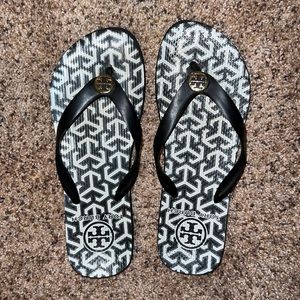 Tory Burch Flip Flops - Black and White